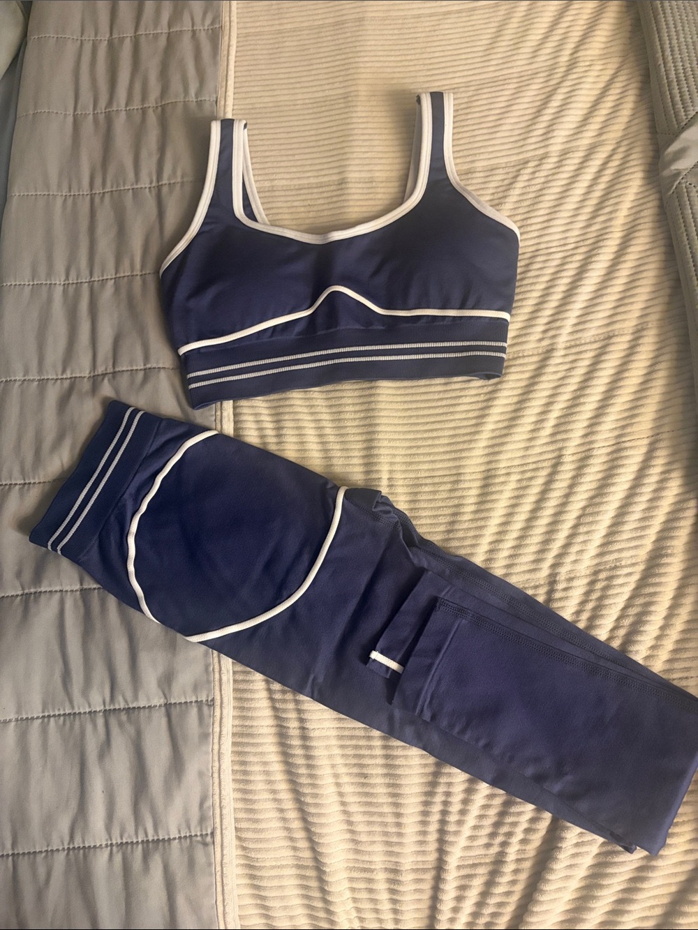 Navy Blue Contrast-Trim Sports Bralette & Leggings Set